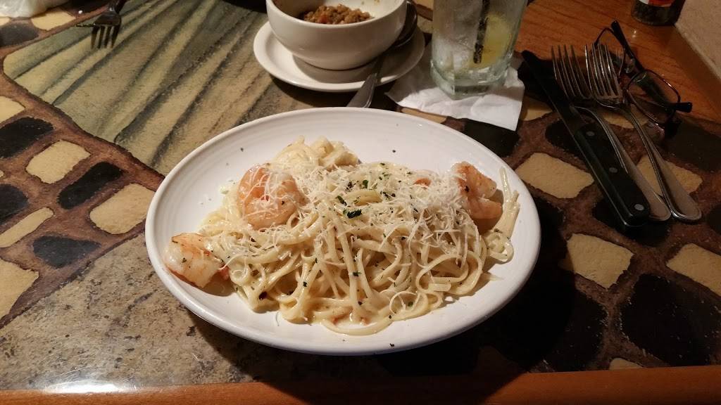 Carrabbas Italian Grill | meal takeaway | 5701 Vineland Rd, Orlando, FL 32819, USA | 4073557277 OR +1 407-355-7277