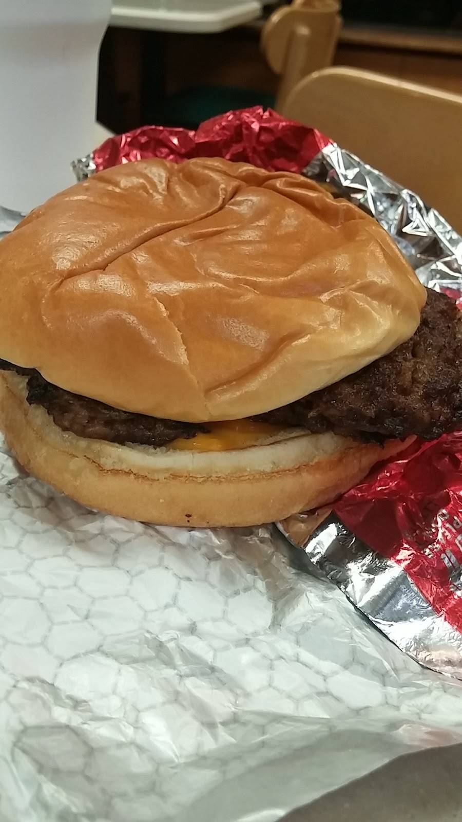 Wendys | restaurant | 2523 N 6th St, Vincennes, IN 47591, USA | 8128821125 OR +1 812-882-1125