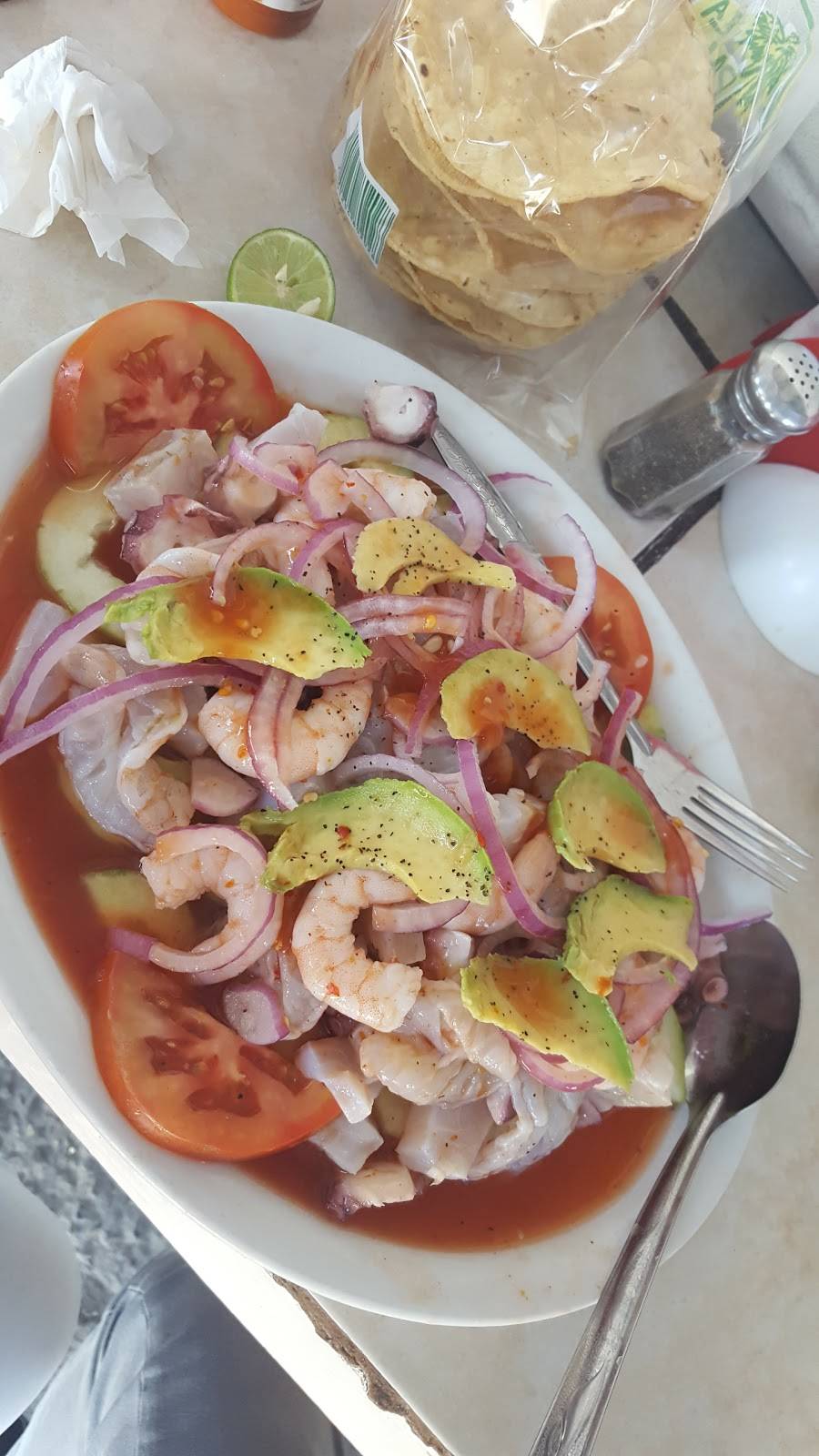 Mariscos el Tiburón | restaurant | Calle Lázaro Cárdenas del Río 4, Col.Plan Libertador, Plan Libertador, 22710 Rosarito, B.C., Mexico | 0446618509710 OR +52 1 661 850 9710