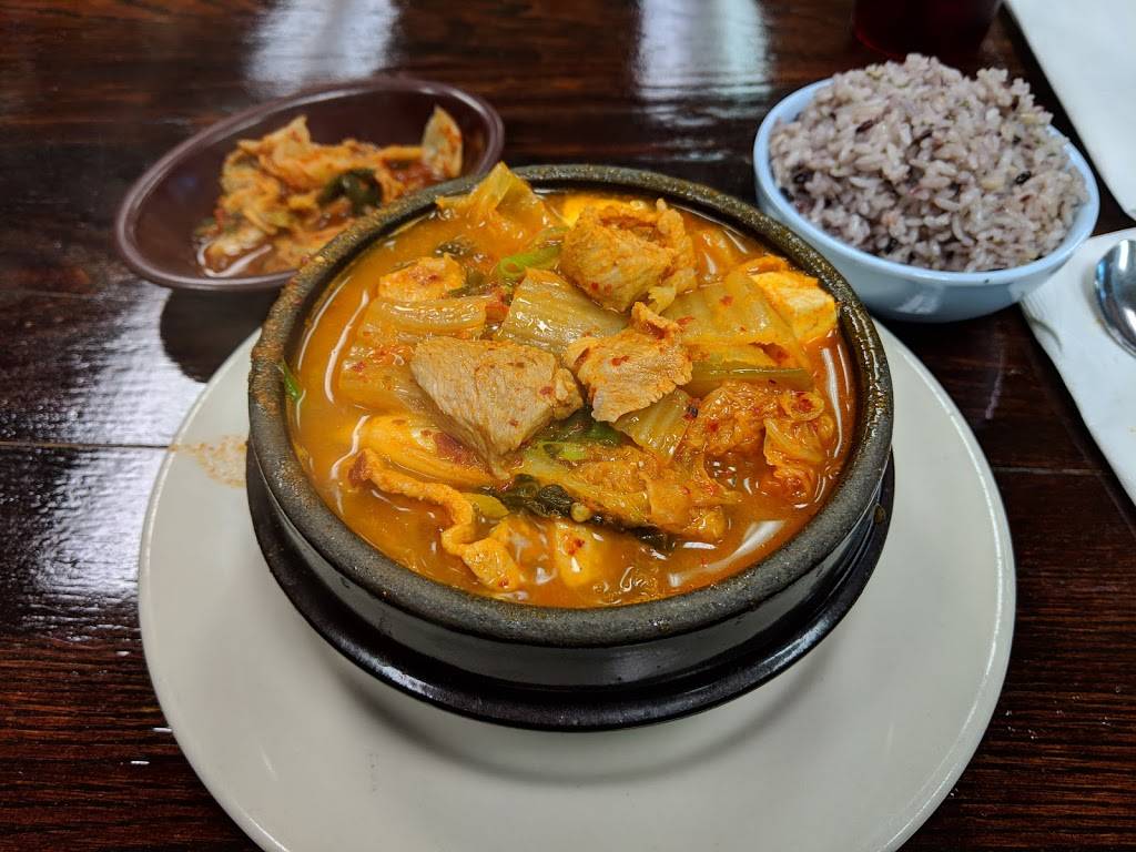 Kal Bee Restaurant | restaurant | 3489, 609 Snidow St, Pembroke, VA 24136, USA | 5406266011 OR +1 540-626-6011