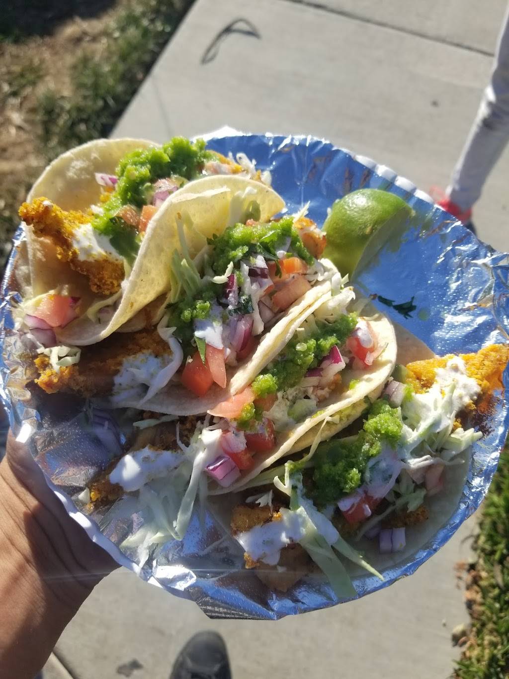 Maricos Los Primos | restaurant | 1300 W Borchard Ave, Santa Ana, CA 92704, USA | 7144371206 OR +1 714-437-1206