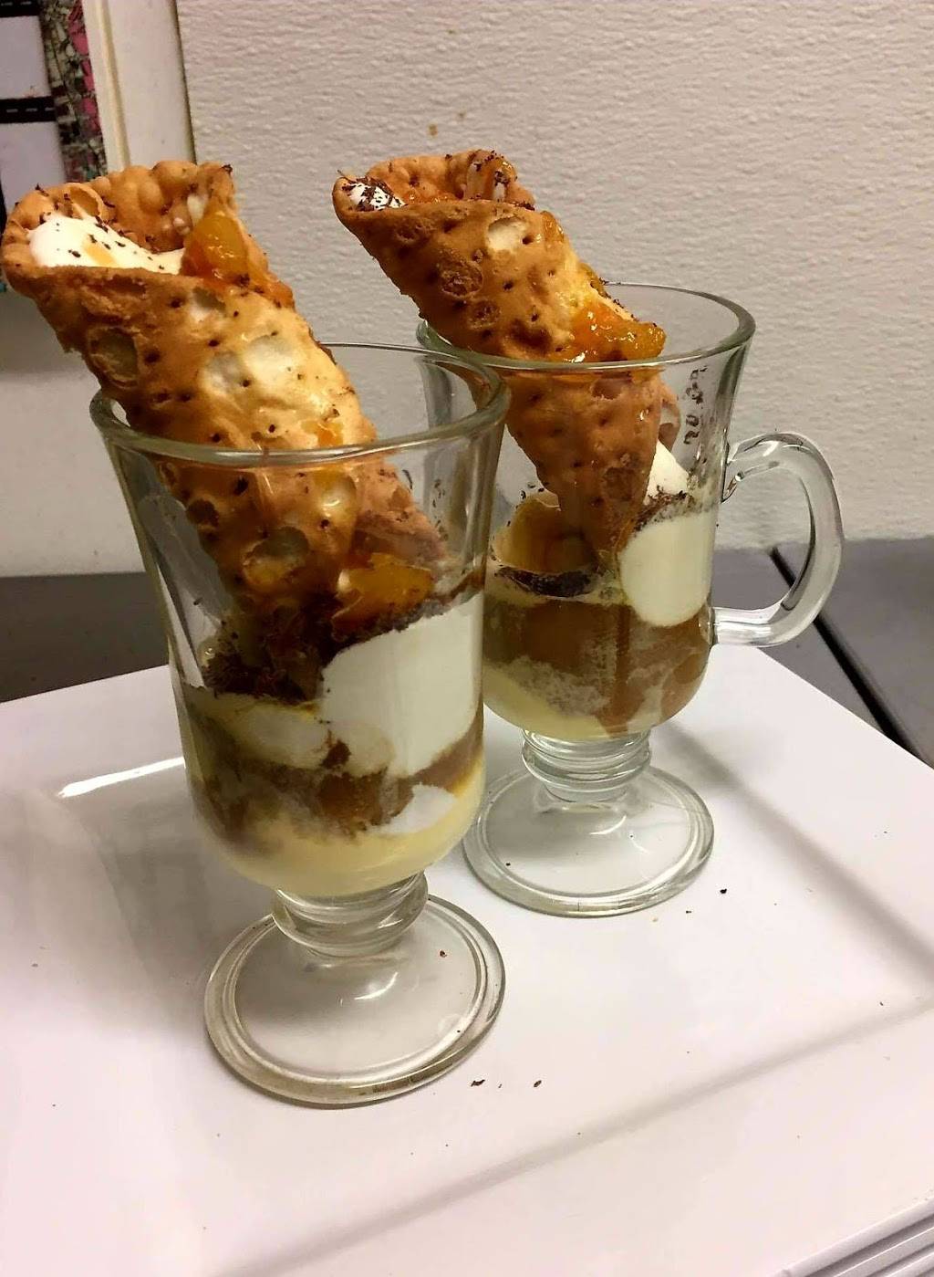 Armandos Gallery House | restaurant | 1350 Butte St, Redding, CA 96001, USA | 5307681241 OR +1 530-768-1241