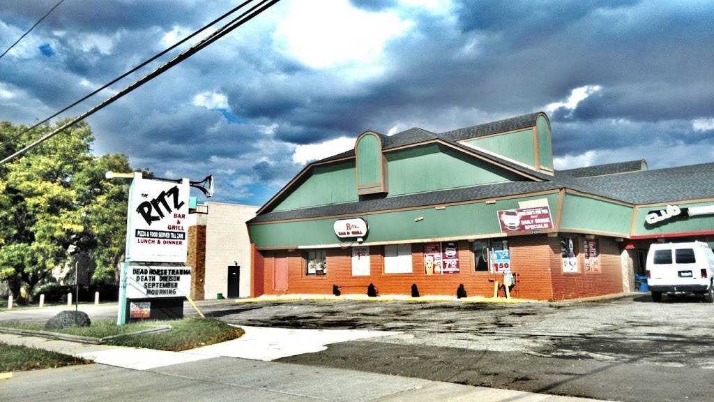 The Hot Rock Bar | restaurant | 24300 Hoover Rd, Warren, MI 48089, USA | 5867566140 OR +1 586-756-6140