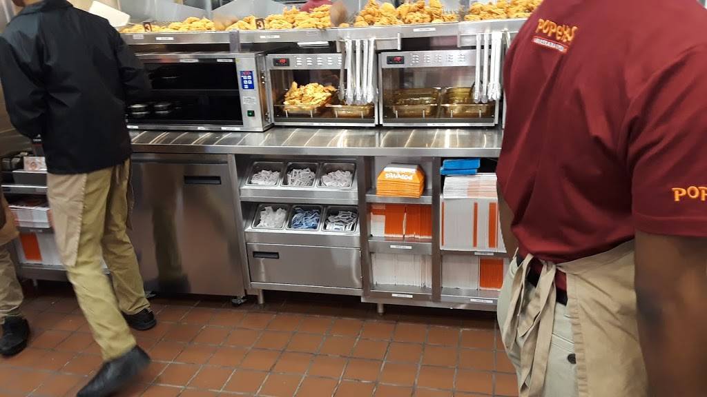 Popeyes Louisiana Kitchen | restaurant | 7601 Crain Hwy, Upper Marlboro, MD 20772, USA | 3015741482 OR +1 301-574-1482