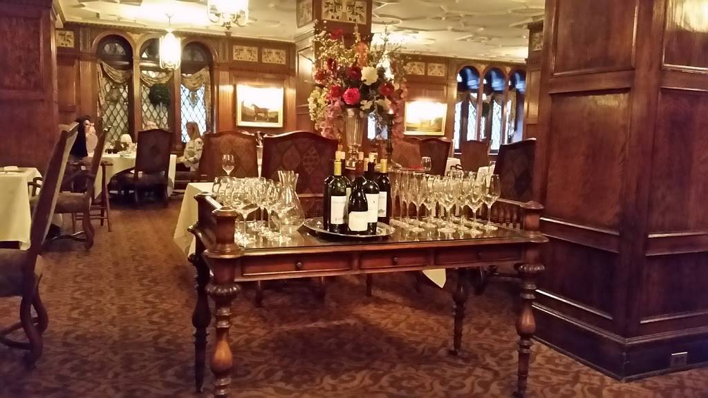 English Grill | restaurant | 335 W Broadway, Louisville, KY 40202, USA | 5025831234 OR +1 502-583-1234