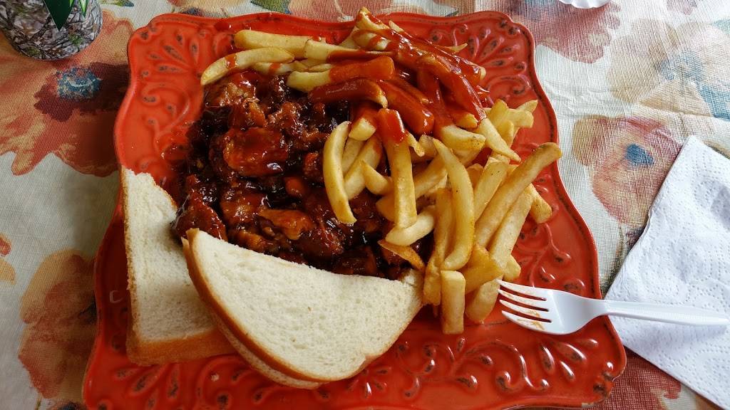 Smoke House Barbecue | restaurant | 432 Harrison Avenue Rockford Illinois 61102, Rockford, IL 61104, USA | 8159625512 OR +1 815-962-5512