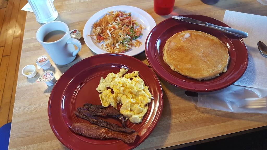 Varnell Cafe | restaurant | 3442 Cleveland Hwy, Dalton, GA 30721, USA | 7062595355 OR +1 706-259-5355