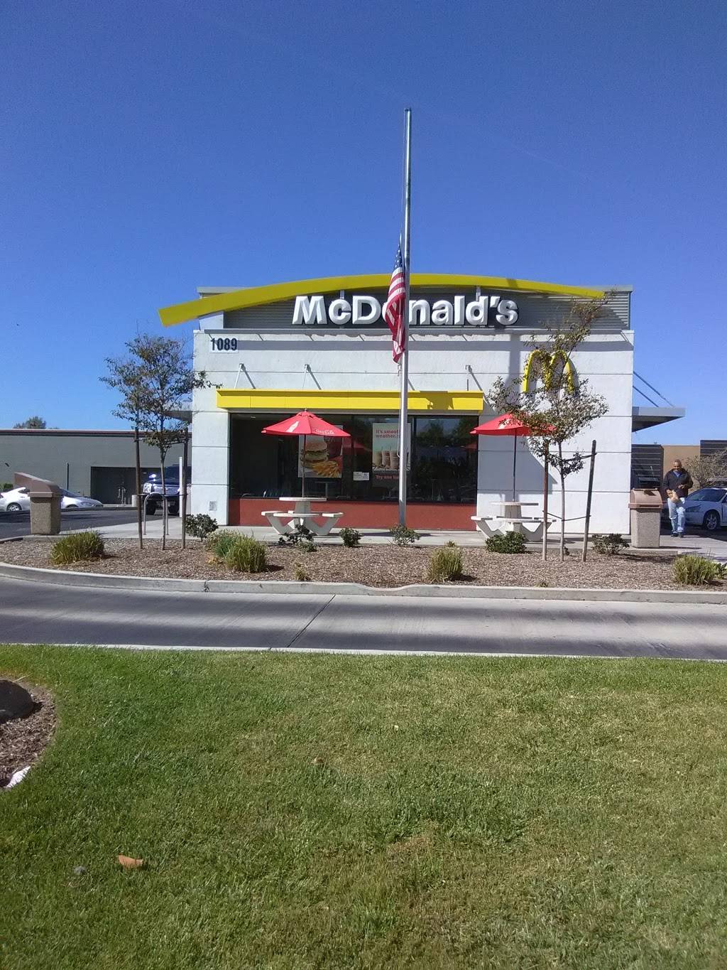 McDonalds | cafe | 1089 N Lemoore Ave, Lemoore, CA 93245, USA | 5599245600 OR +1 559-924-5600
