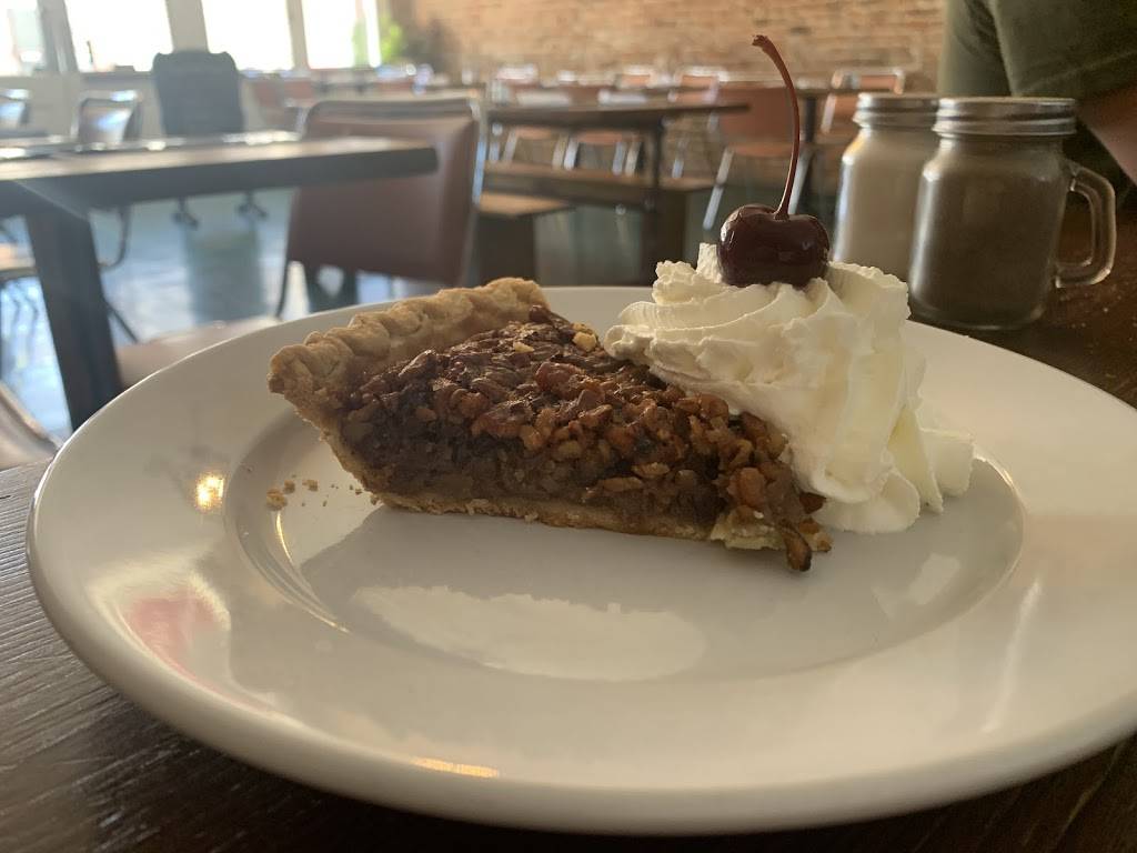 The Southern Table | restaurant | 227 N 1st St, Pulaski, TN 38478, USA | 9312926333 OR +1 931-292-6333