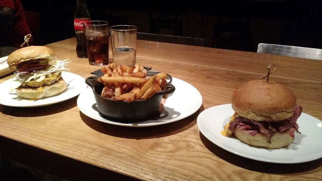 Red Apron Butcher | meal takeaway | 709 D St NW, Washington, DC 20004, USA | 2025245244 OR +1 202-524-5244