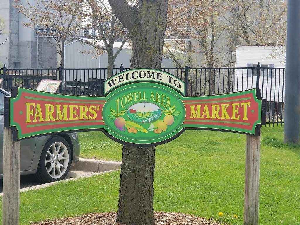 Sneakers | restaurant | 211 E Main St, Lowell, MI 49331, USA | 6168976746 OR +1 616-897-6746