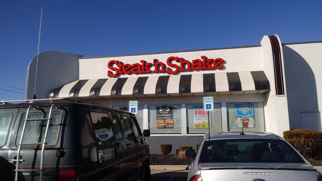 Steak n Shake | restaurant | 2900 S 3rd St, Terre Haute, IN 47802, USA | 8122350242 OR +1 812-235-0242