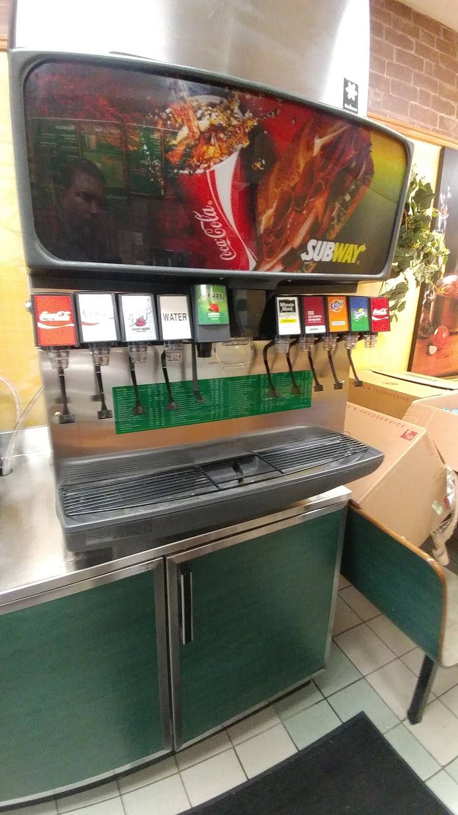 Subway | restaurant | 3640 Main St, Springfield, MA 01107, USA | 4133063199 OR +1 413-306-3199