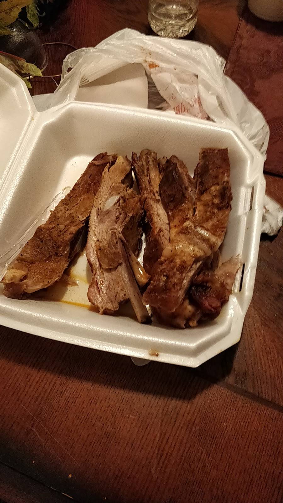 Reeses Bar-B-Q | restaurant | 4606 Winchester Rd, Memphis, TN 38118, USA | 9013661497 OR +1 901-366-1497