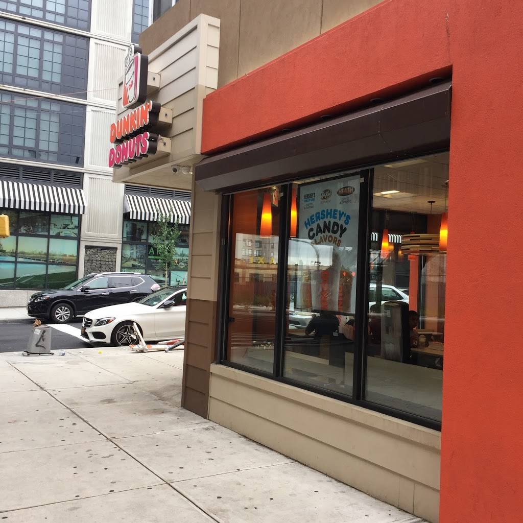 Dunkin | bakery | 30-17 39th Ave, Queens, NY 11101, USA | 7187842658 OR +1 718-784-2658