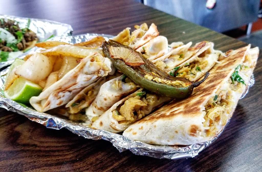 Tacos Manuel #4 | restaurant | 30 E Orangethorpe Ave, Anaheim, CA 92801, USA | 7146311381 OR +1 714-631-1381