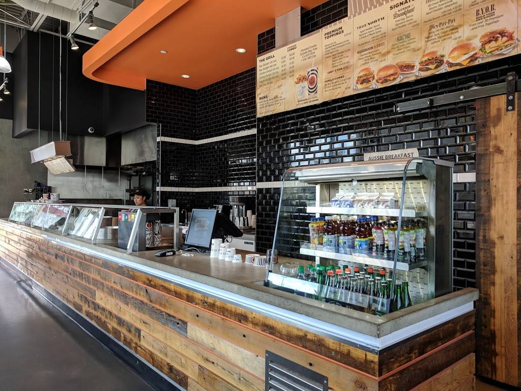 South St. Burger | restaurant | 190 Clair Rd E, Guelph, ON N1L 1M7, Canada | 5197664644 OR +1 519-766-4644