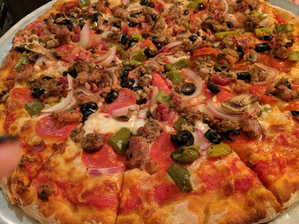 Plum Tomato Italian Restaurant and Pizzeria | restaurant | 1988 Pinellas Avenue, Tarpon Springs, FL 34689, USA | 7279439556 OR +1 727-943-9556