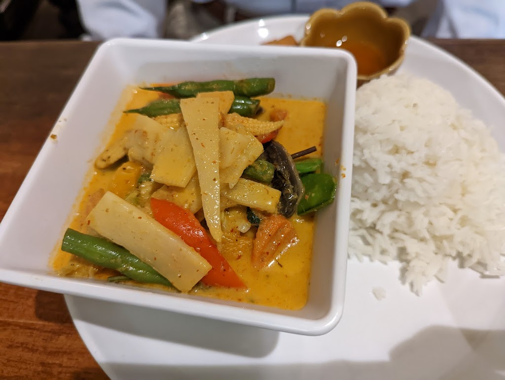 Orange Thai | restaurant | 21070 Beach Blvd, Huntington Beach, CA 92648, USA | 7143742472 OR +1 714-374-2472