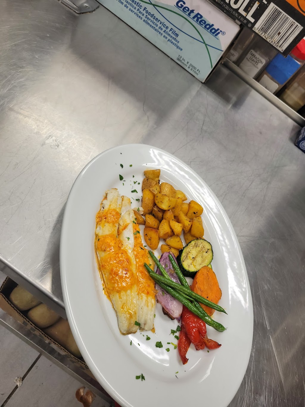 Domanicos Steakhouse | restaurant | 28686 W Northwest Hwy, Lake Barrington, IL 60010, USA | 2246557247 OR +1 224-655-7247