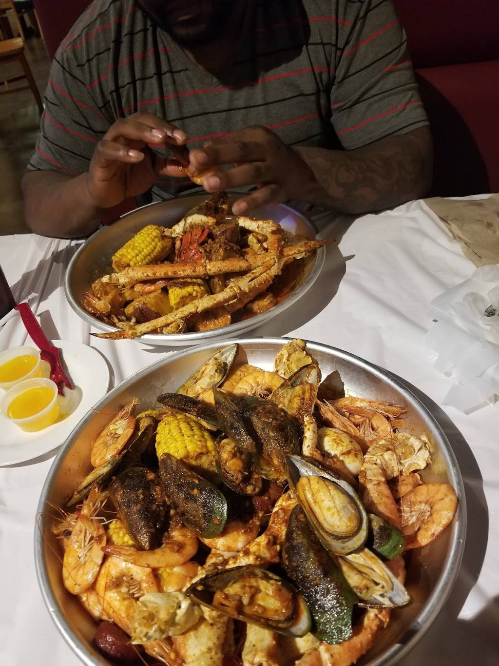 Seafood Party | restaurant | 7401 NW Cache Rd, Lawton, OK 73505, USA | 5802804000 OR +1 580-280-4000