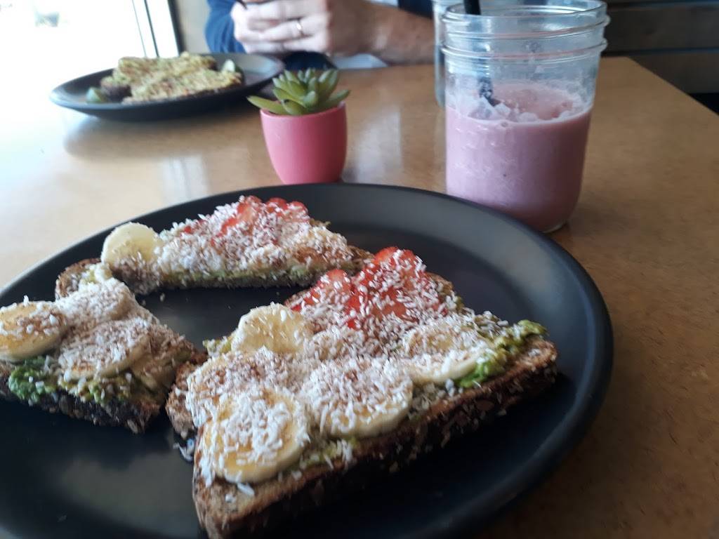 Real Roots Cafe | restaurant | 1549 Battlefield Pkwy, Fort Oglethorpe, GA 30742, USA | 4234675630 OR +1 423-467-5630