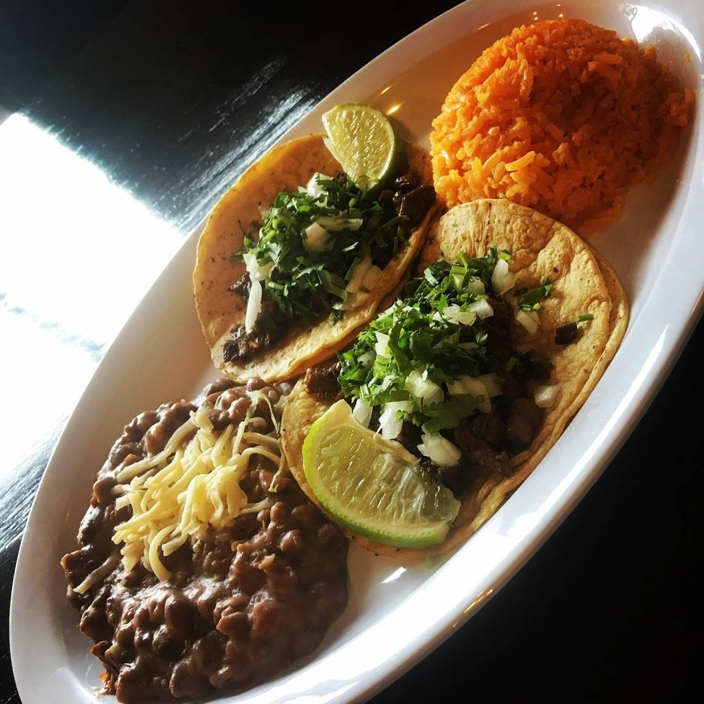 Los Primos Sazon | restaurant | 10301 S Roberts Rd, Palos Hills, IL 60465, USA | 7085293734 OR +1 708-529-3734