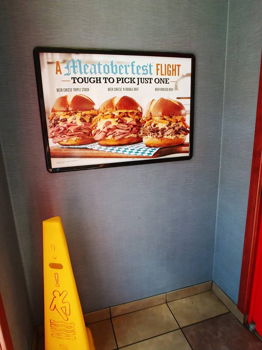 Arbys | restaurant | 4021 Lindell Blvd, St. Louis, MO 63108, USA | 3146520726 OR +1 314-652-0726