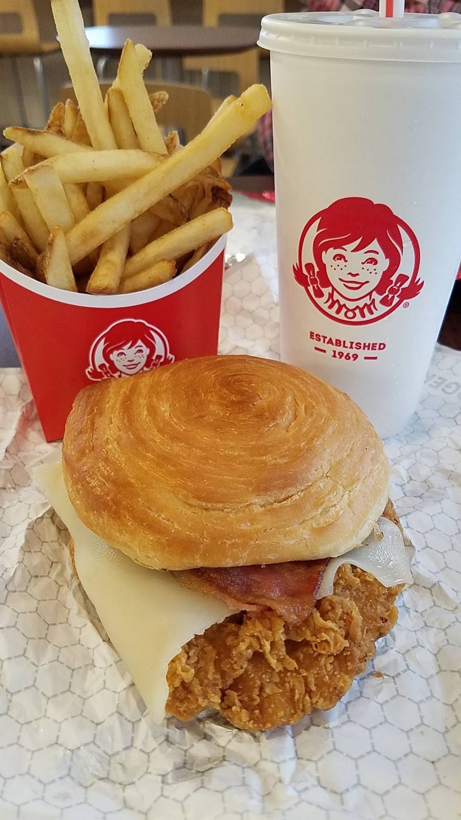 Wendys | restaurant | 3309 Center Rd, Brunswick, OH 44212, USA | 3302253979 OR +1 330-225-3979