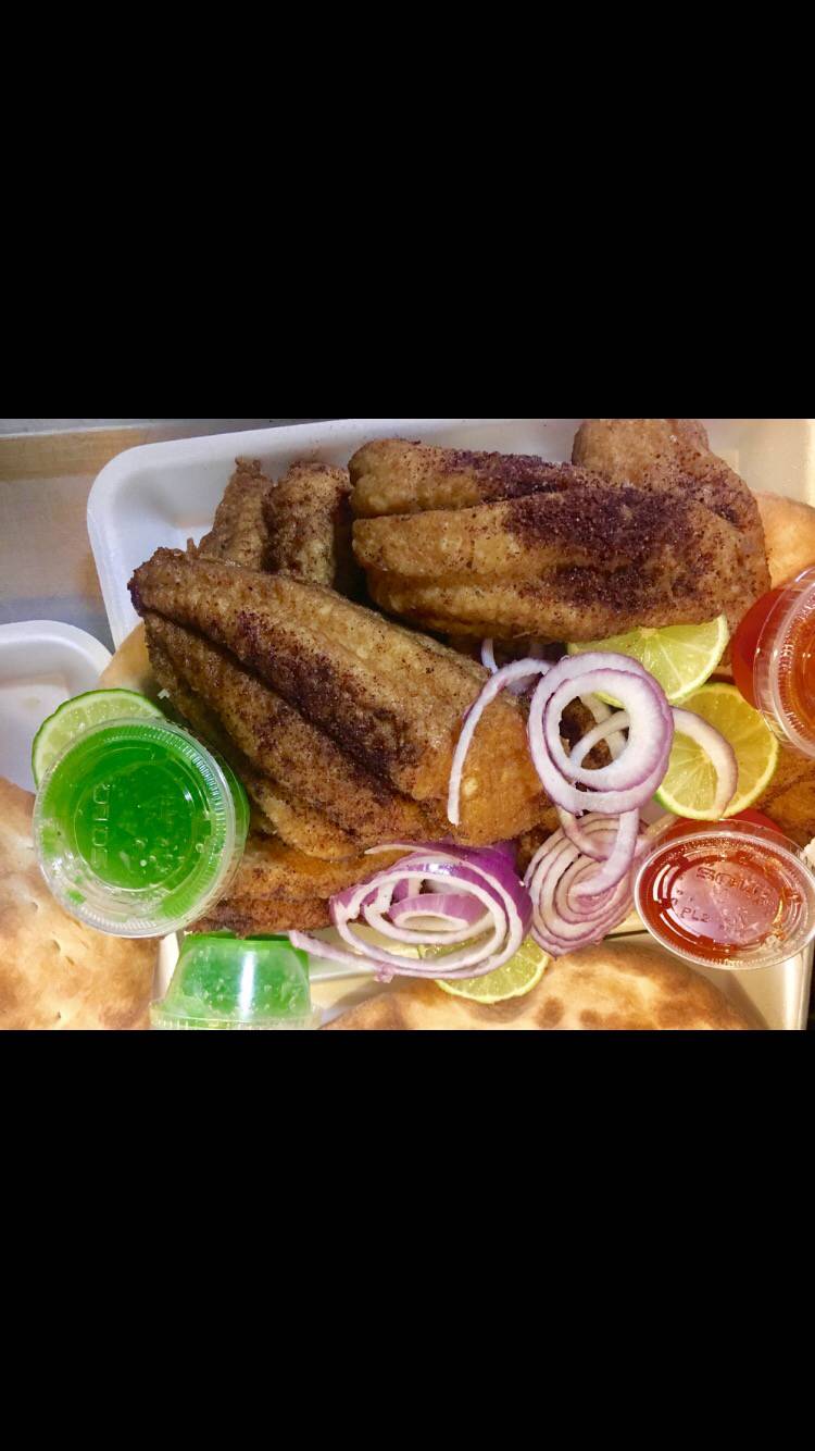 Capital Sweet and Samosa | restaurant | 62 Overlea Blvd, East York, ON M4H 1C4, Canada | 4164676060 OR +1 416-467-6060