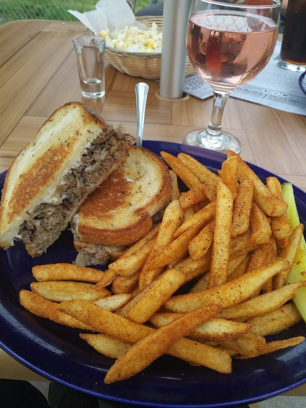 Mitchells Tavern | restaurant | 734 Sheridan Dr, Tonawanda, NY 14150, USA | 7168748907 OR +1 716-874-8907