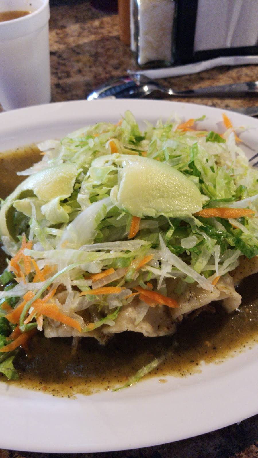 Restaurante y cenaduria O | restaurant | José López Portillo Oriente 1460 Interior 18, Tecnológico, Cd Industrial, 22454 Tijuana, B.C., Mexico | 016643810033 OR +52 664 381 0033