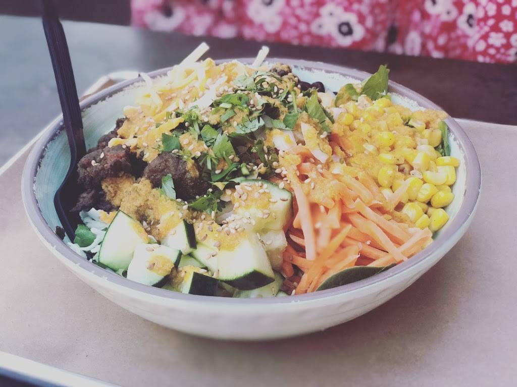 ChiLantro | restaurant | 1414 Shore District Dr #102, Austin, TX 78741, USA | 5123829653 OR +1 512-382-9653