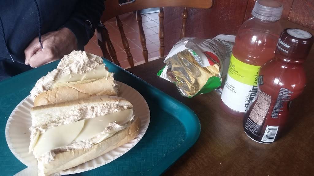 Essex Pizza | restaurant | 235 Western Ave, Essex, MA 01929, USA | 9787683227 OR +1 978-768-3227