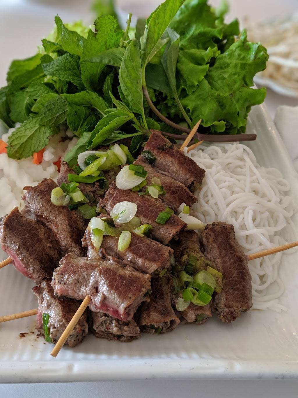 Kien Giang Restaurant | restaurant | 5825 Charlotte Pike, Nashville, TN 37209, USA | 6153531250 OR +1 615-353-1250