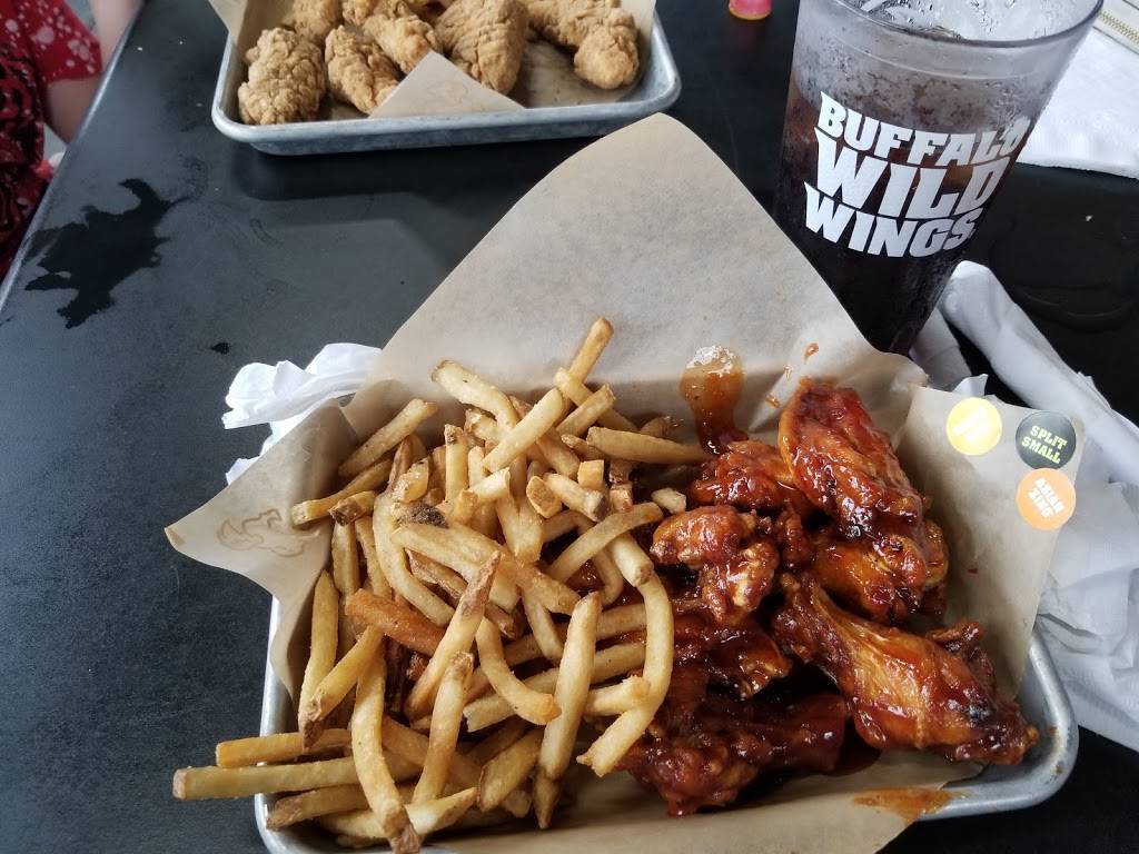 Buffalo Wild Wings | meal takeaway | 7004 International Dr, Orlando, FL 32819, USA | 4073516200 OR +1 407-351-6200