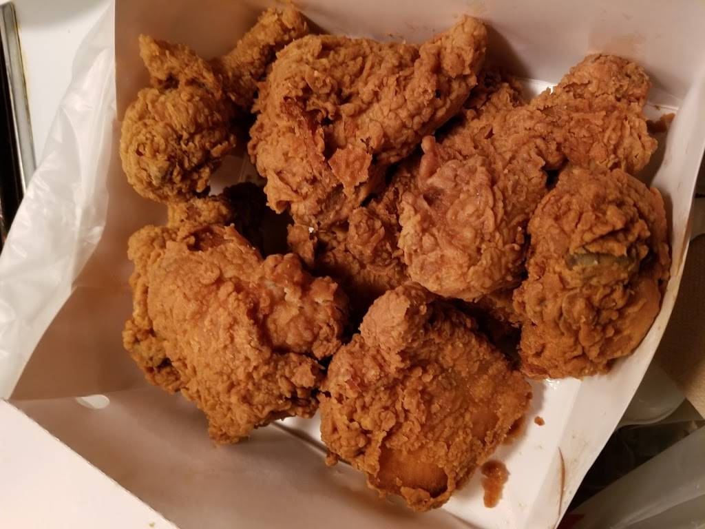 Churchs Chicken | restaurant | 4119 Montgomery St, Savannah, GA 31401, USA | 9122343762 OR +1 912-234-3762