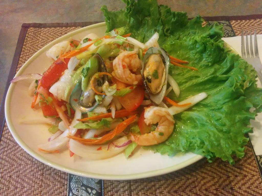 Bai Tong | restaurant | 1120 N Lincoln Ave, Loveland, CO 80537, USA | 9706854757 OR +1 970-685-4757