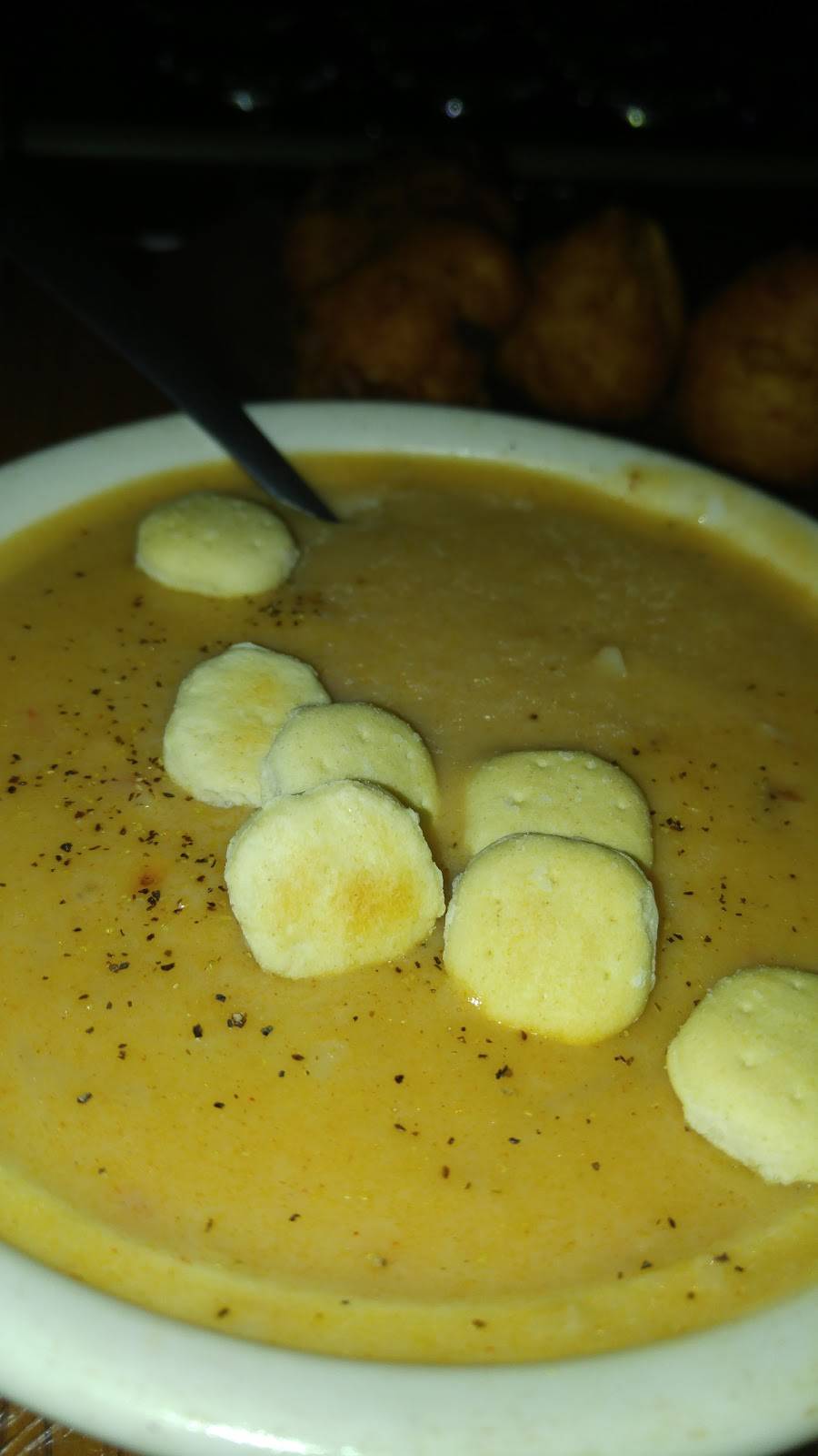 Carries Restaurant | restaurant | 1035 Douglas Ave, Providence, RI 02904, USA | 4018310066 OR +1 401-831-0066