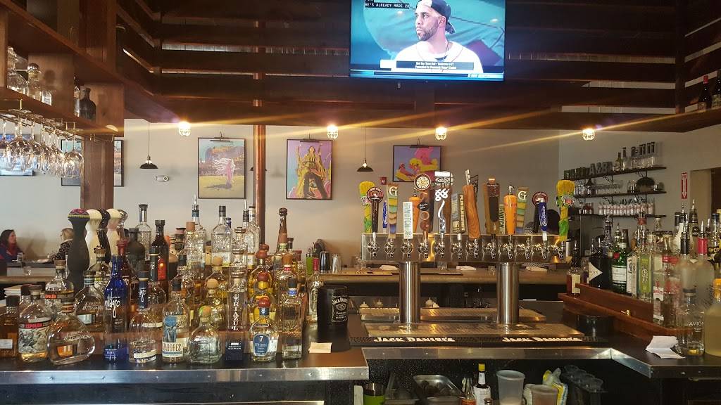 A&B Burgers - Beverly | restaurant | 206 Cabot St, Beverly, MA 01915, USA | 9789937394 OR +1 978-993-7394