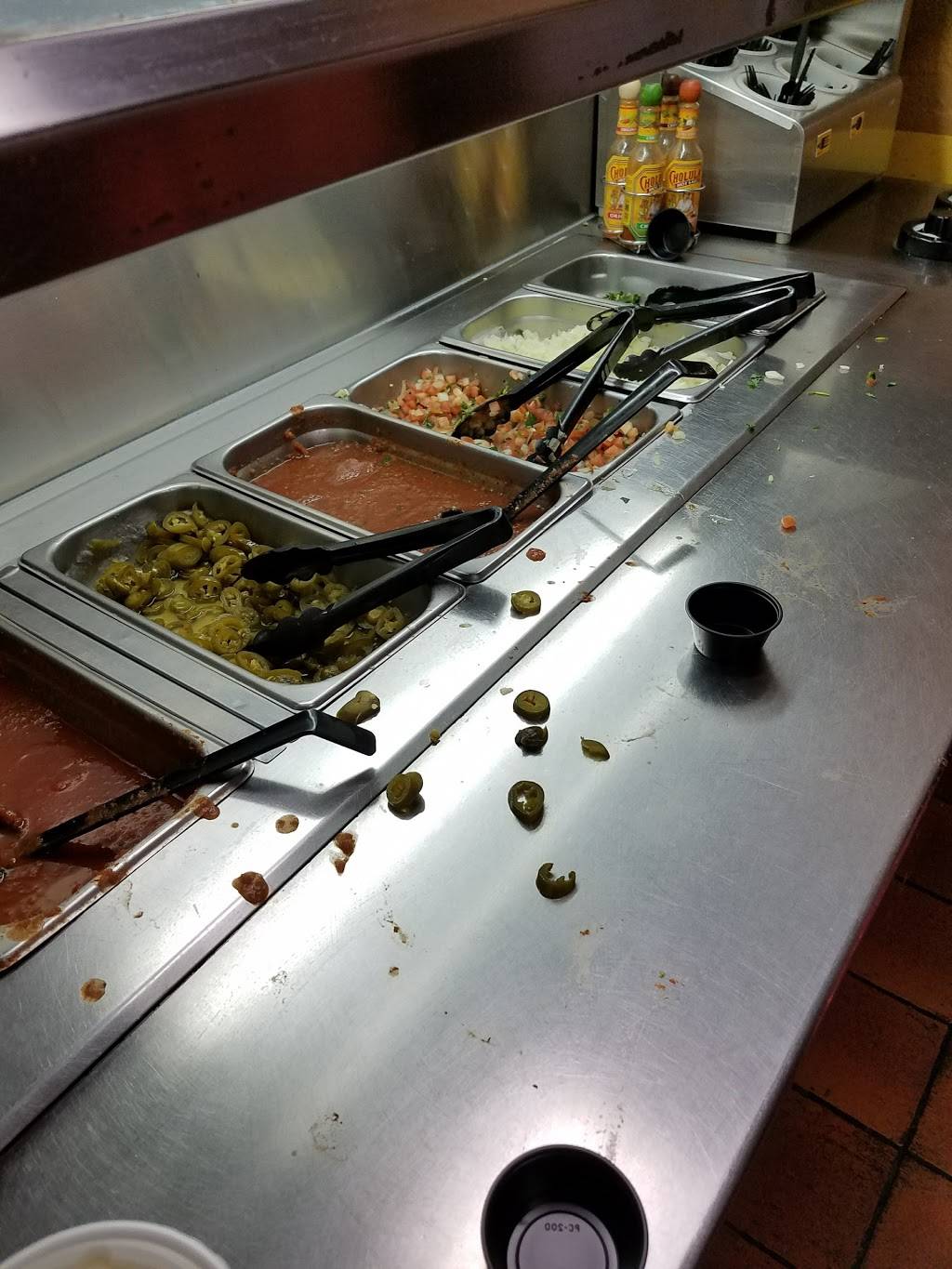 Taco Bueno | restaurant | 850 W Buckingham Rd, Garland, TX 75040, USA | 2147033660 OR +1 214-703-3660