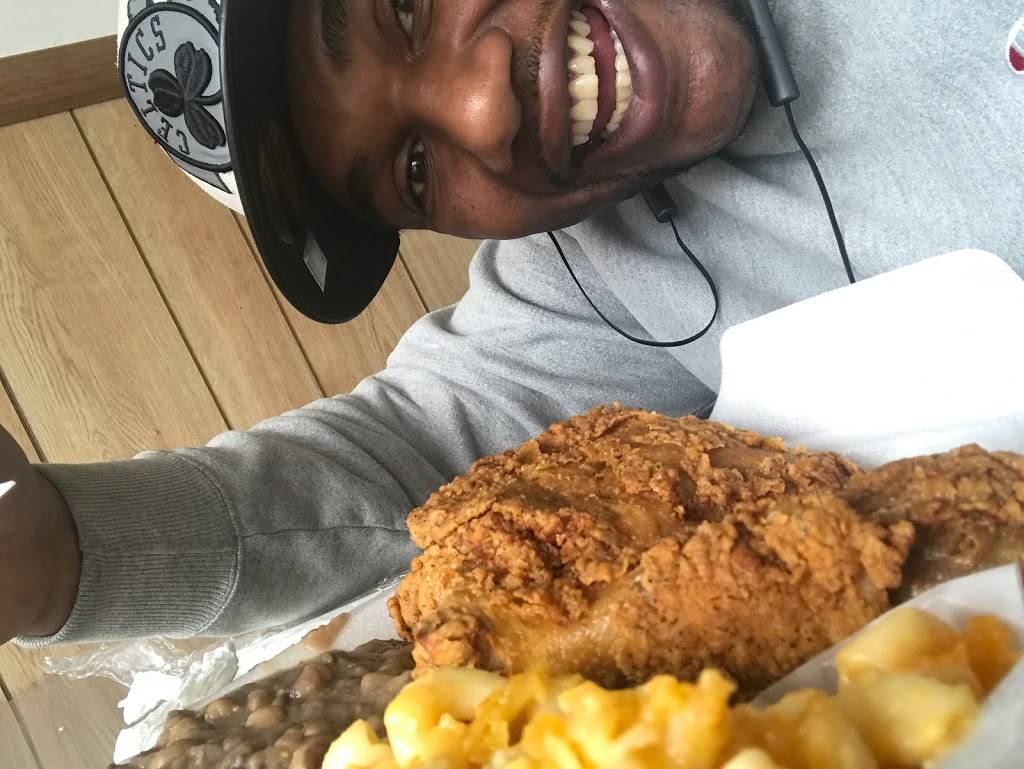 Pennys Southern Style | restaurant | 606 Page Blvd, Springfield, MA 01104, USA | 4133018178 OR +1 413-301-8178