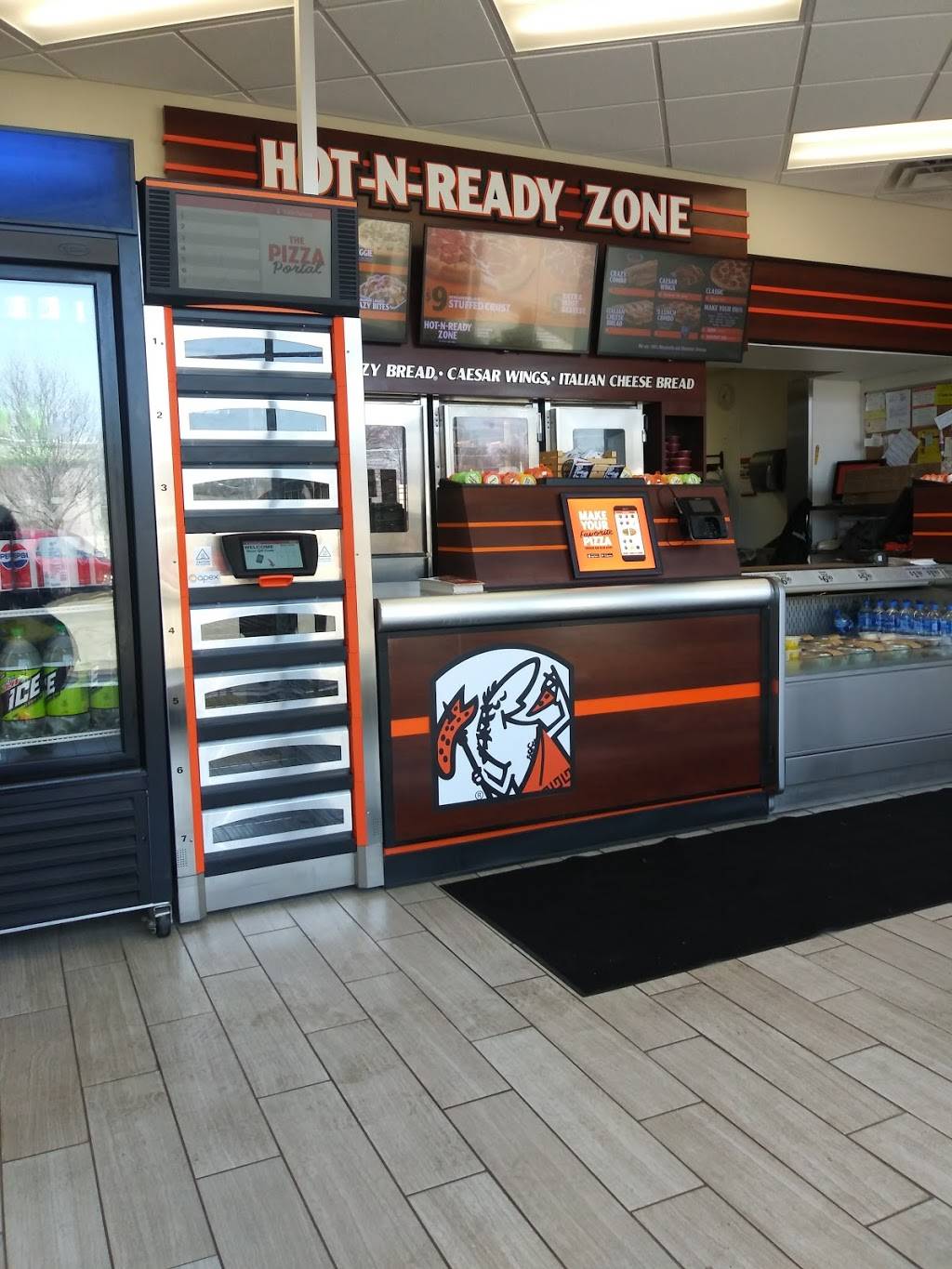 Little Caesars Pizza | meal takeaway | 25909 Five Mile Road, Redford Charter Twp, MI 48239, USA | 3135336170 OR +1 313-533-6170