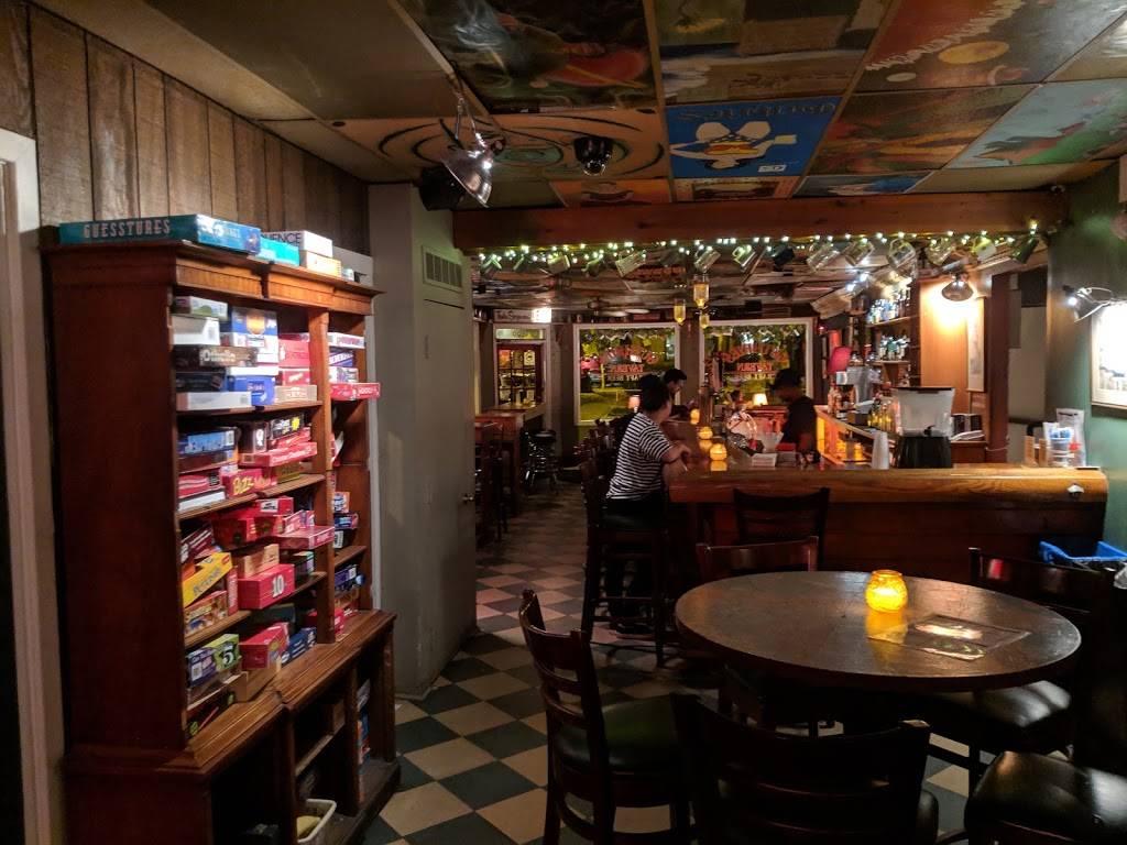 Guthries Tavern | restaurant | 1300 W Addison St, Chicago, IL 60613, USA | 7734772900 OR +1 773-477-2900