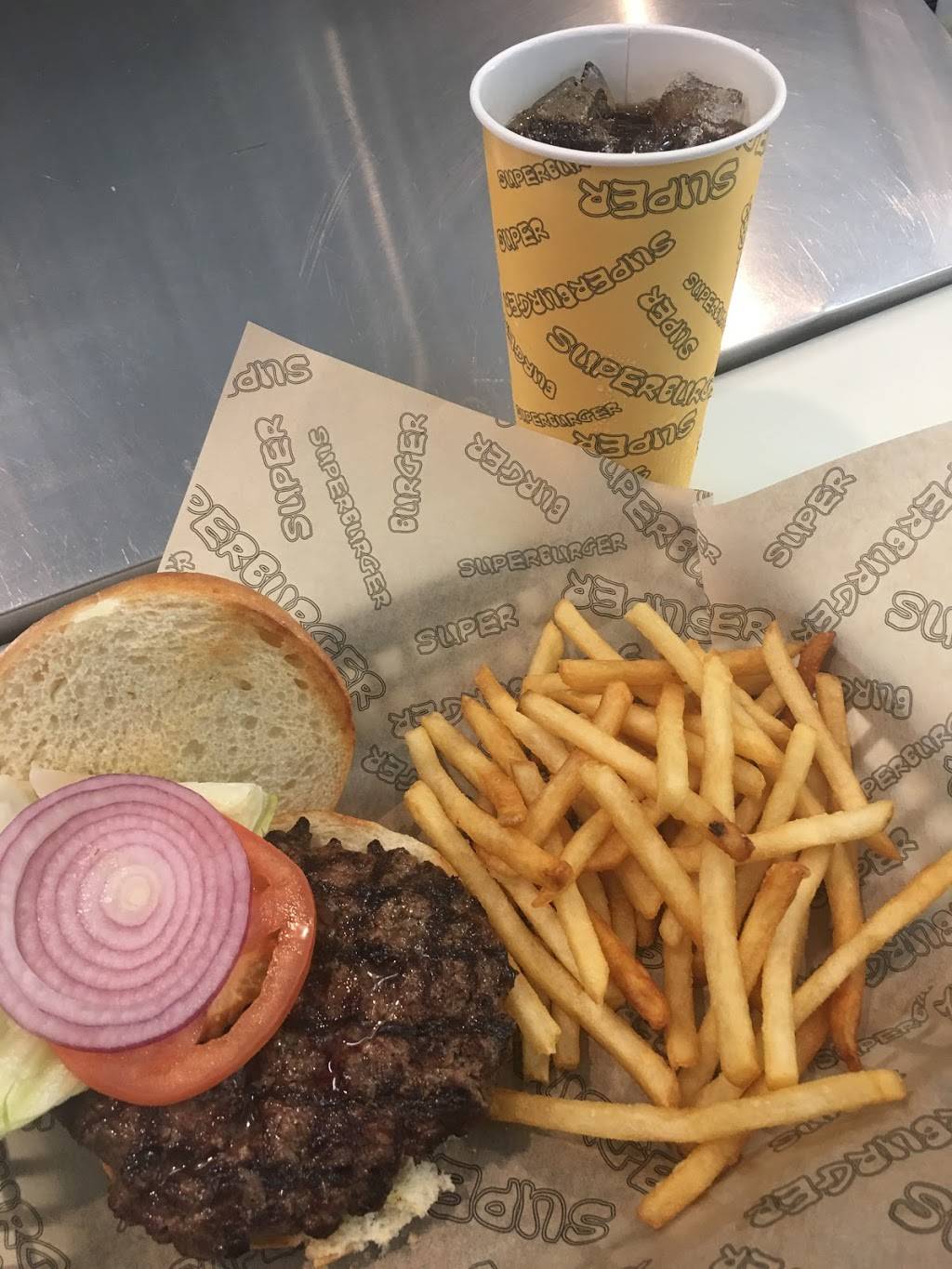 Superburger | restaurant | 750 Stony Point Rd Suite A-190, Santa Rosa, CA 95407, USA | 7078433041 OR +1 707-843-3041