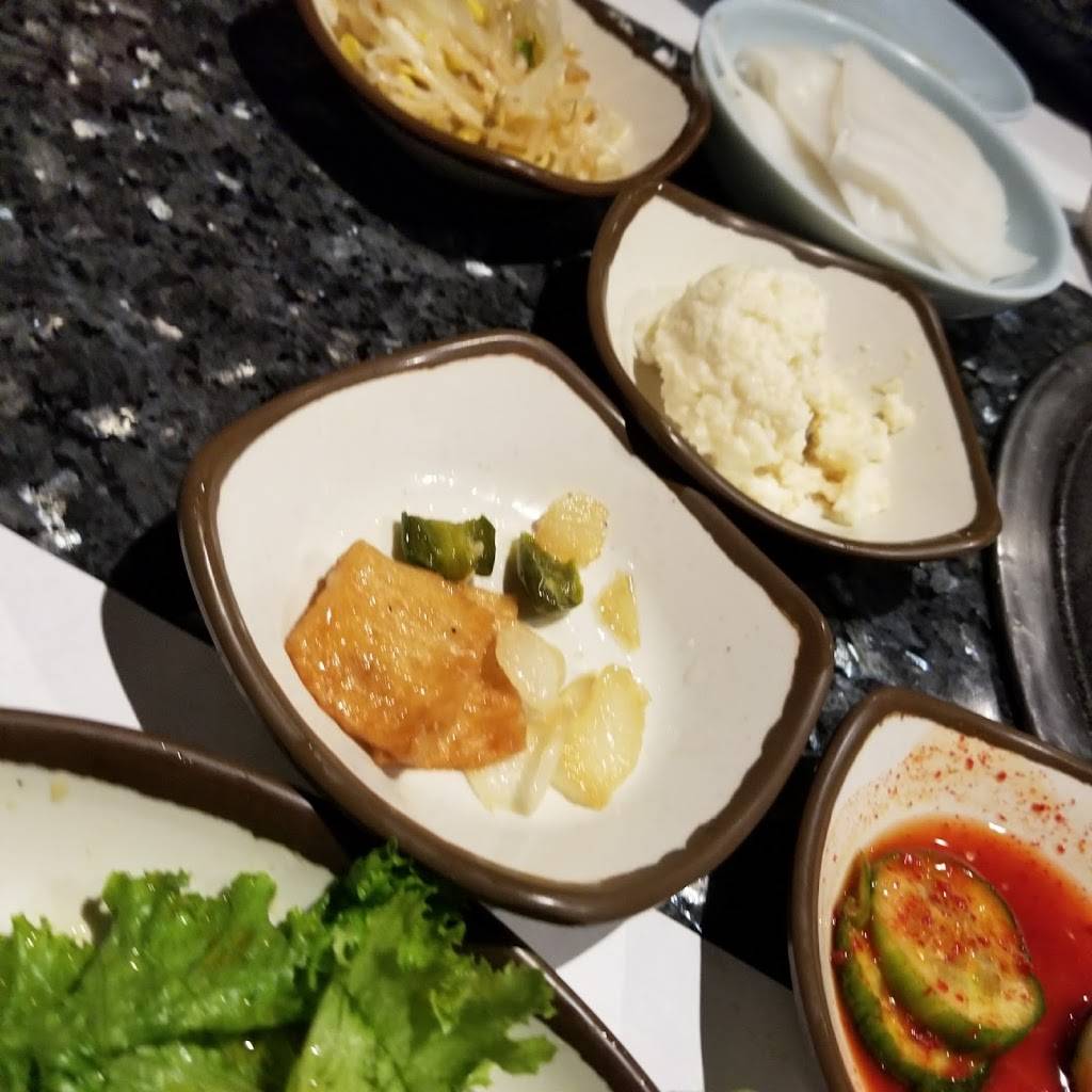 Mr. Lees Barbeque House | restaurant | 12300 South St, Artesia, CA 90701, USA | 5628091339 OR +1 562-809-1339