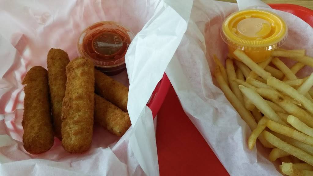 Johns Hot Dogs | meal takeaway | 3201 147th St, Midlothian, IL 60445, USA | 7085979754 OR +1 708-597-9754