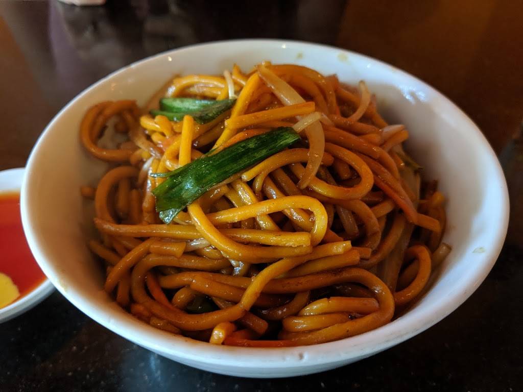 Pepper Asian Bistro | restaurant | 2831 E Colfax Ave, Denver, CO 80206, USA | 3033888377 OR +1 303-388-8377