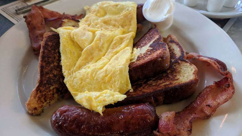 Daphnes Diner | restaurant | 1124 US-130, Robbinsville, NJ 08691, USA | 6092083104 OR +1 609-208-3104