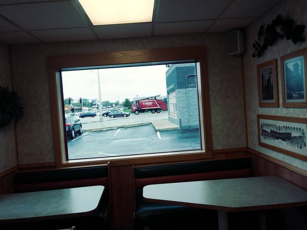 Browns Chicken | restaurant | 4740 W 111th St, Oak Lawn, IL 60453, USA | 7084249280 OR +1 708-424-9280